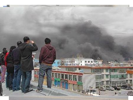 西藏自治区拉萨市公安局通告: 为敦促组织、策划、参与这次打、砸、抢、烧、杀的犯罪分子停止一切犯罪活动，投案自首，鼓励广大人民群众积极检举揭发犯罪分子，特通告如下: 一、凡3月17日24时前主动到公安、司法机关投案自首的，可依法从轻或减轻处罚；对投案自首、并检举其他犯罪分子有立功表现的，可依法免除处罚。犯罪分子逾期拒不投案自首的，将依法从严惩处。